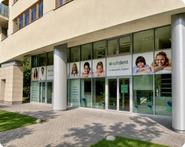 SoftDent - wejście do kliniki stomatologicznej