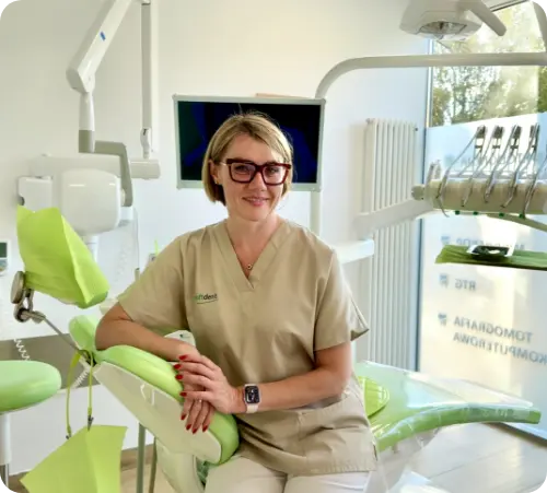 Stomatolog Aleksandra Skalbani w gabinecie SoftDent